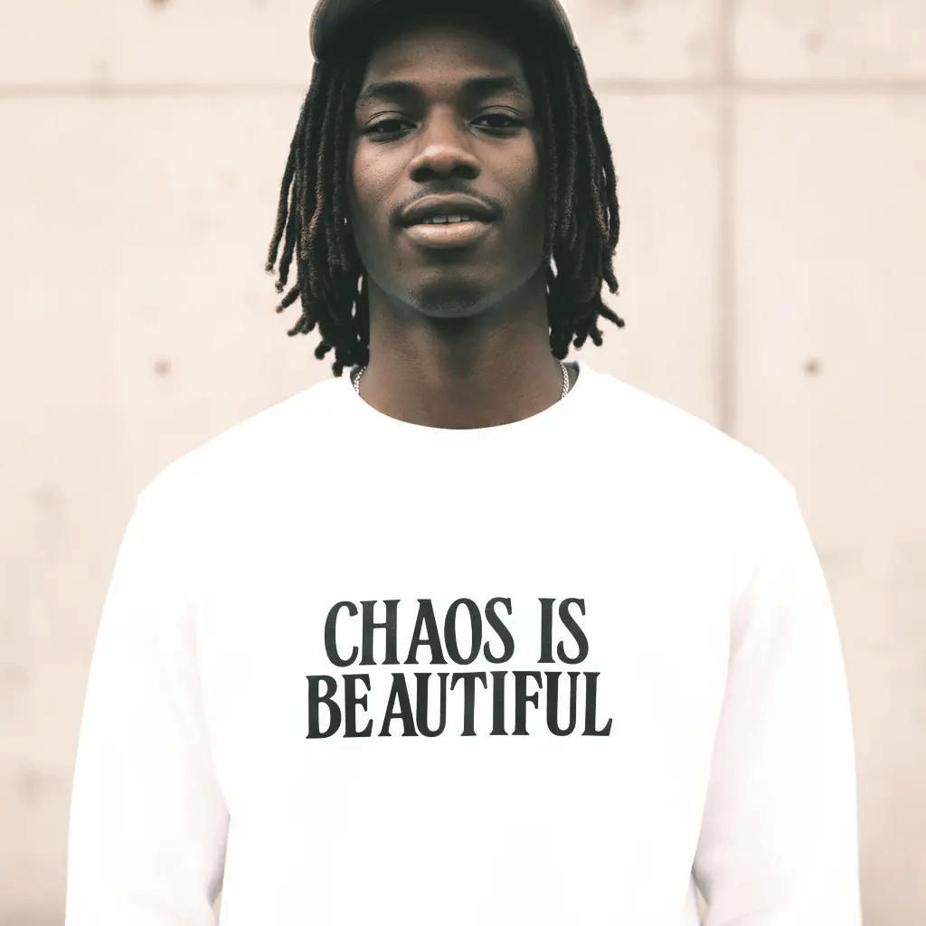 SYN3R CHAOS SWEATSHIRT - White | Cozy Oversized Fleece - SYN3R