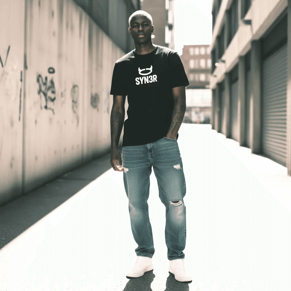 SYN3R T-SHIRT - Black: Eco-Friendly Classic - SYN3R